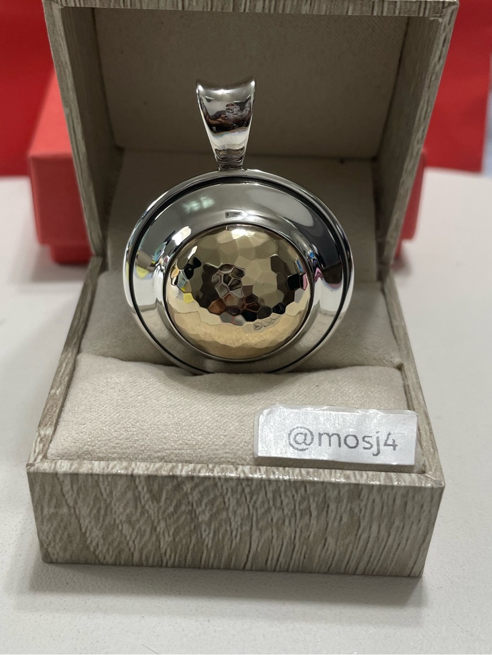 Retired James Avery Gold Hammered Dome Pendant - Picture 3 of 7
